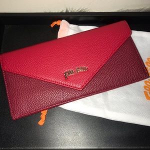 Auth. Folli Follie Burgundy Fuchsia Pink Wallet